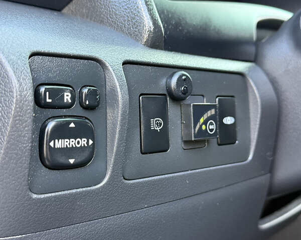 Черный Тойота Камри, объемом двигателя 3.5 л и пробегом 235 тыс. км за 8300 $, фото 11 на Automoto.ua