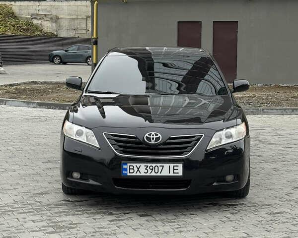 Черный Тойота Камри, объемом двигателя 3.5 л и пробегом 312 тыс. км за 7700 $, фото 1 на Automoto.ua