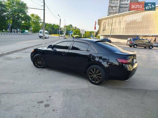 Черный Тойота Камри, объемом двигателя 3.46 л и пробегом 326 тыс. км за 8500 $, фото 3 на Automoto.ua