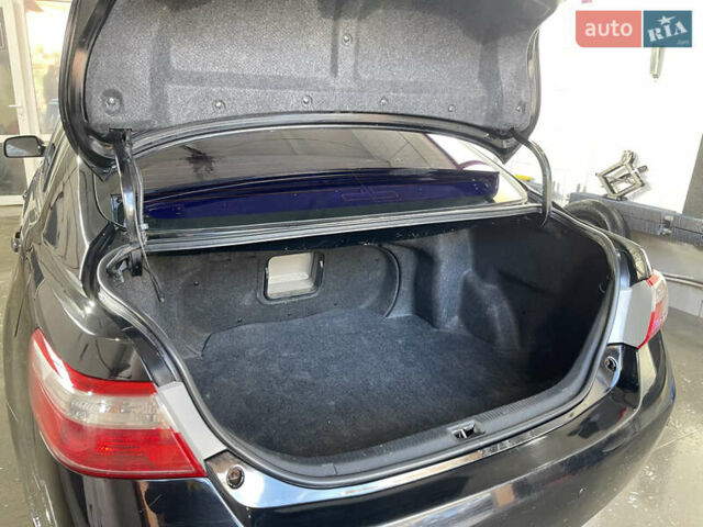 Черный Тойота Камри, объемом двигателя 3.5 л и пробегом 268 тыс. км за 8777 $, фото 7 на Automoto.ua