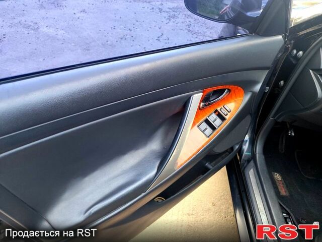 Чорний Тойота Камрі, об'ємом двигуна 3.5 л та пробігом 298 тис. км за 8700 $, фото 6 на Automoto.ua