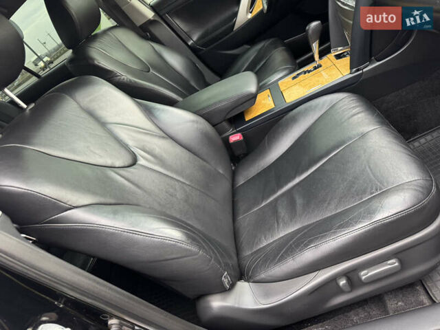 Черный Тойота Камри, объемом двигателя 2.4 л и пробегом 192 тыс. км за 10500 $, фото 20 на Automoto.ua