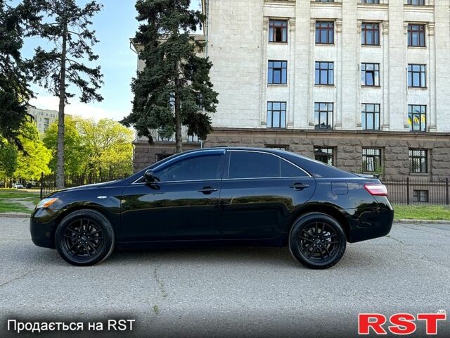 Черный Тойота Камри, объемом двигателя 2.4 л и пробегом 220 тыс. км за 6900 $, фото 6 на Automoto.ua