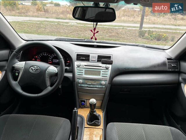 Черный Тойота Камри, объемом двигателя 2.36 л и пробегом 270 тыс. км за 7200 $, фото 9 на Automoto.ua