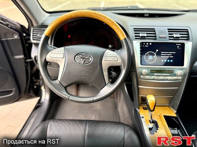 Черный Тойота Камри, объемом двигателя 3.5 л и пробегом 187 тыс. км за 9999 $, фото 6 на Automoto.ua