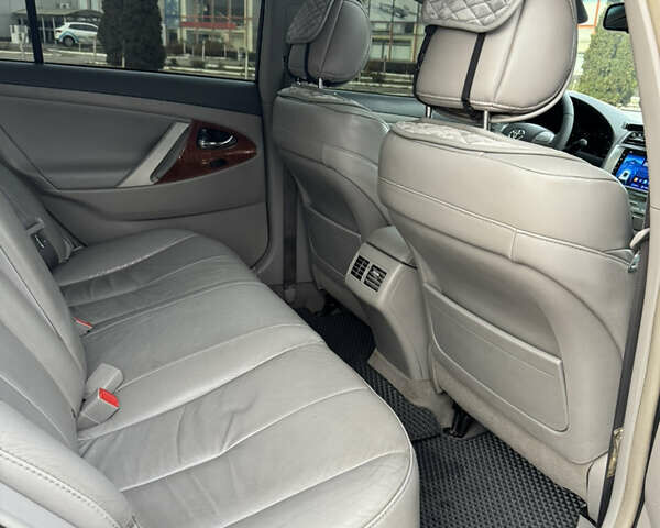 Чорний Тойота Камрі, об'ємом двигуна 3.46 л та пробігом 270 тис. км за 8500 $, фото 20 на Automoto.ua