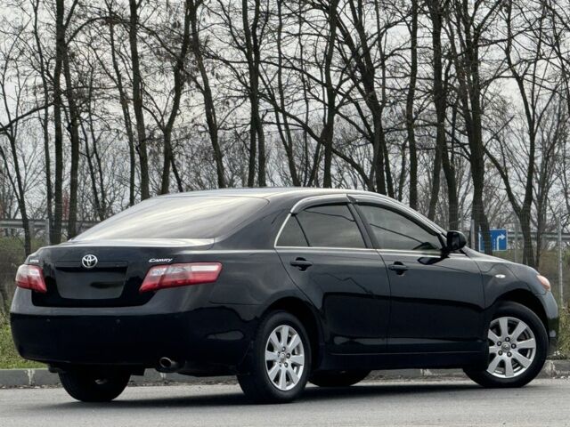 Чорний Тойота Камрі, об'ємом двигуна 2.4 л та пробігом 192 тис. км за 10500 $, фото 3 на Automoto.ua