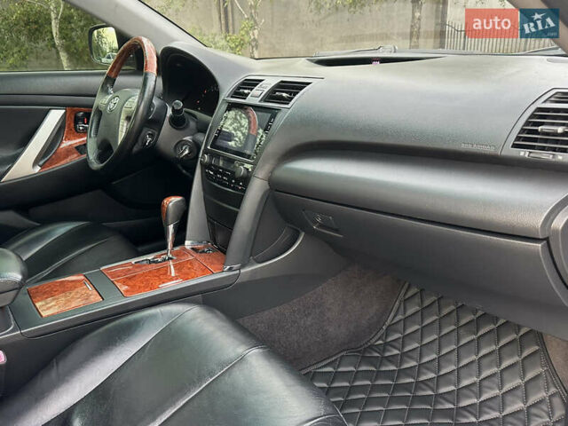 Черный Тойота Камри, объемом двигателя 3.46 л и пробегом 187 тыс. км за 11300 $, фото 31 на Automoto.ua