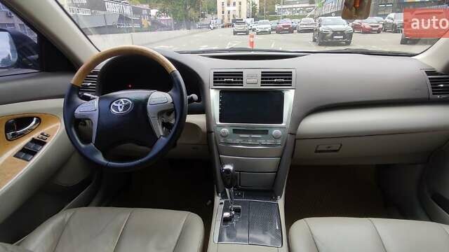 Черный Тойота Камри, объемом двигателя 3.46 л и пробегом 247 тыс. км за 9999 $, фото 21 на Automoto.ua