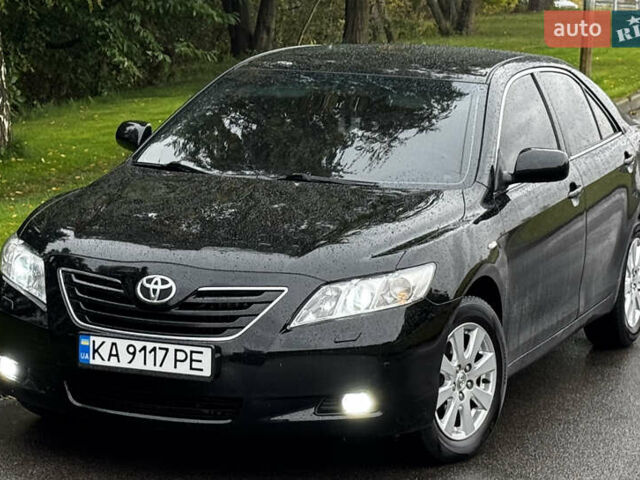 Чорний Тойота Камрі, об'ємом двигуна 3.5 л та пробігом 217 тис. км за 10000 $, фото 4 на Automoto.ua