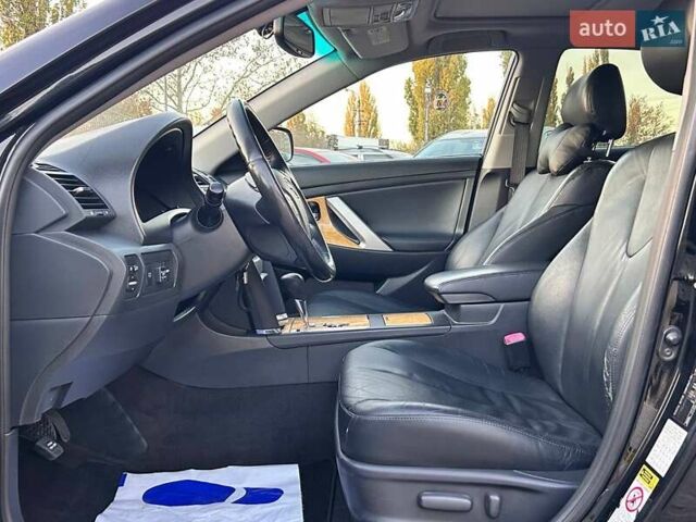 Черный Тойота Камри, объемом двигателя 2.4 л и пробегом 197 тыс. км за 8100 $, фото 12 на Automoto.ua
