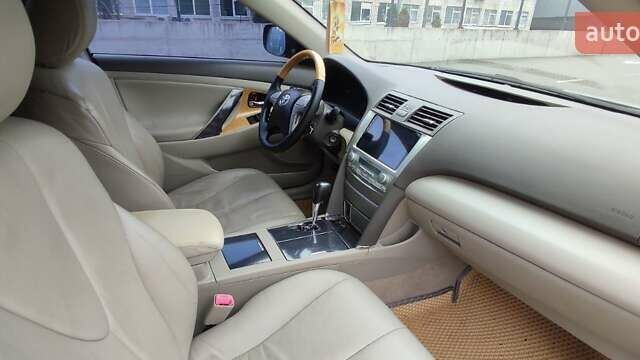 Черный Тойота Камри, объемом двигателя 3.46 л и пробегом 247 тыс. км за 9999 $, фото 10 на Automoto.ua