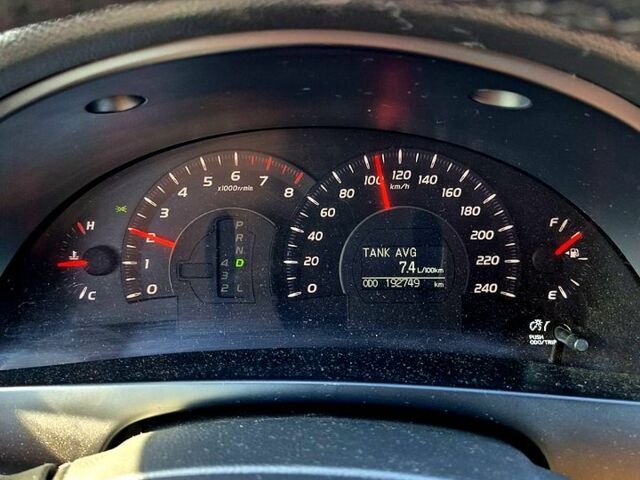 Черный Тойота Камри, объемом двигателя 2.4 л и пробегом 194 тыс. км за 8300 $, фото 6 на Automoto.ua