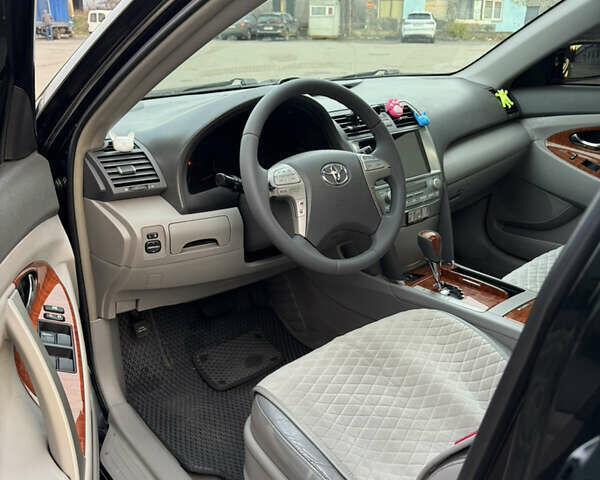 Чорний Тойота Камрі, об'ємом двигуна 3.46 л та пробігом 270 тис. км за 8500 $, фото 9 на Automoto.ua