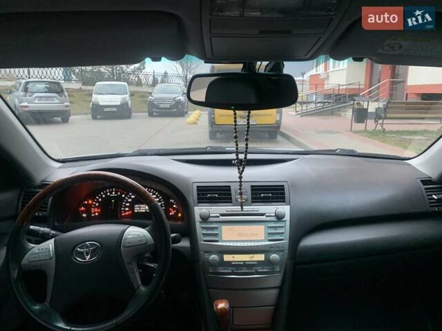 Черный Тойота Камри, объемом двигателя 3.46 л и пробегом 233 тыс. км за 10500 $, фото 20 на Automoto.ua
