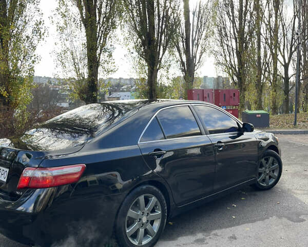 Черный Тойота Камри, объемом двигателя 3.5 л и пробегом 268 тыс. км за 8777 $, фото 3 на Automoto.ua