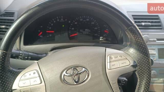 Чорний Тойота Камрі, об'ємом двигуна 2.4 л та пробігом 270 тис. км за 8500 $, фото 4 на Automoto.ua