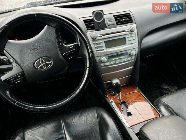 Тойота Камри 2007 в Киеве на Automoto.ua Черный Тойота Камри, объемом двигателя 2.36 л и пробегом 190 тыс. км за 9000 $, фото 9 на Automoto.ua
