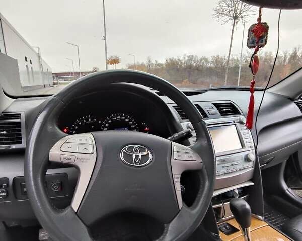 Черный Тойота Камри, объемом двигателя 2.36 л и пробегом 172 тыс. км за 11100 $, фото 5 на Automoto.ua