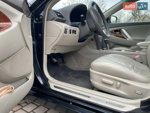 Черный Тойота Камри, объемом двигателя 2.4 л и пробегом 227 тыс. км за 8600 $, фото 15 на Automoto.ua