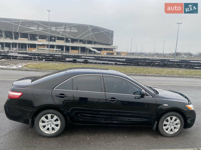 Черный Тойота Камри, объемом двигателя 3.5 л и пробегом 252 тыс. км за 10200 $, фото 7 на Automoto.ua