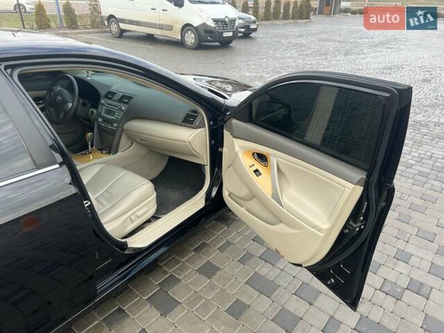 Чорний Тойота Камрі, об'ємом двигуна 3.5 л та пробігом 268 тис. км за 8400 $, фото 15 на Automoto.ua