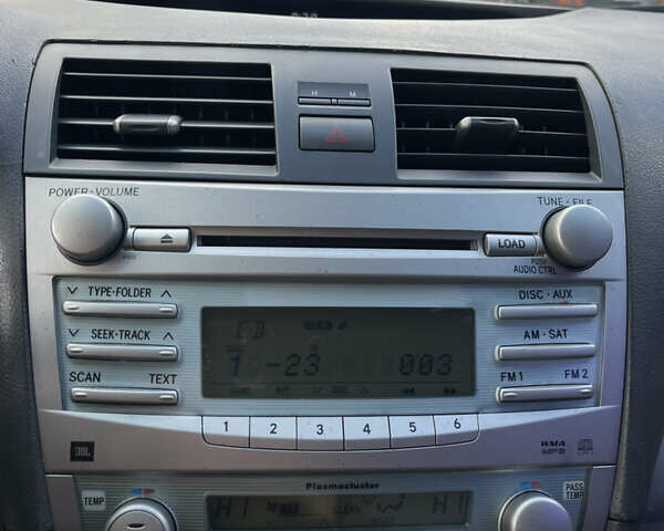 Черный Тойота Камри, объемом двигателя 3.5 л и пробегом 268 тыс. км за 8777 $, фото 15 на Automoto.ua