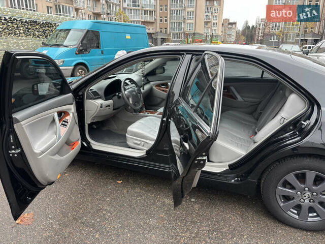 Черный Тойота Камри, объемом двигателя 3.5 л и пробегом 255 тыс. км за 9900 $, фото 22 на Automoto.ua