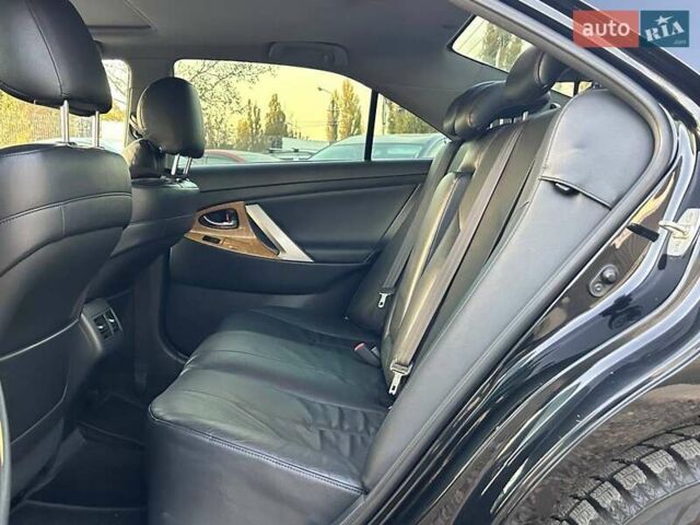 Черный Тойота Камри, объемом двигателя 2.4 л и пробегом 197 тыс. км за 8100 $, фото 26 на Automoto.ua