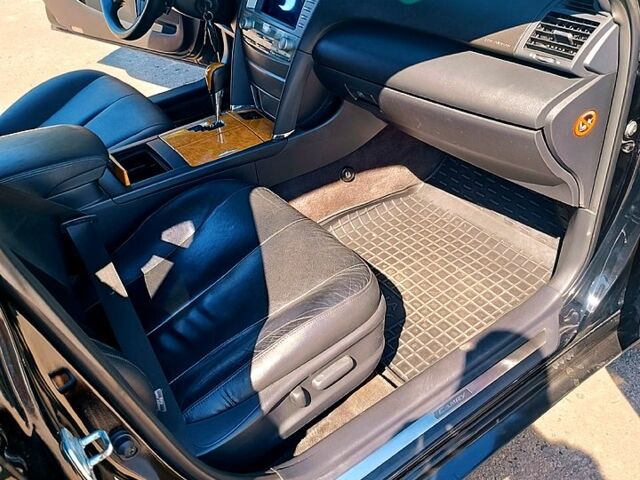 Черный Тойота Камри, объемом двигателя 3.5 л и пробегом 290 тыс. км за 8400 $, фото 12 на Automoto.ua