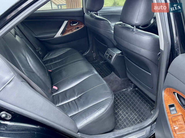 Черный Тойота Камри, объемом двигателя 2.4 л и пробегом 313 тыс. км за 6950 $, фото 7 на Automoto.ua