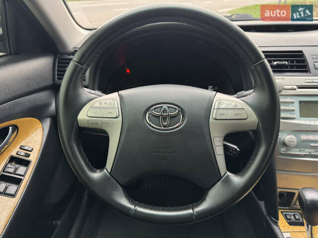 Черный Тойота Камри, объемом двигателя 2.4 л и пробегом 192 тыс. км за 10500 $, фото 29 на Automoto.ua