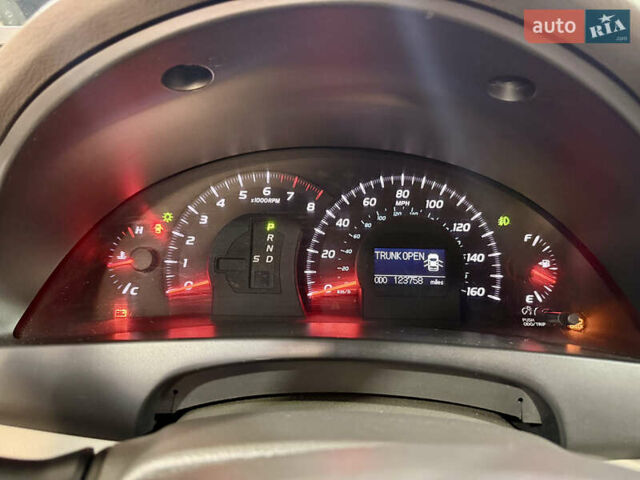 Черный Тойота Камри, объемом двигателя 3.46 л и пробегом 198 тыс. км за 10000 $, фото 7 на Automoto.ua