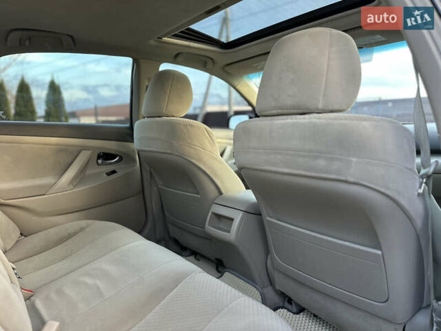 Чорний Тойота Камрі, об'ємом двигуна 2.4 л та пробігом 297 тис. км за 7999 $, фото 48 на Automoto.ua