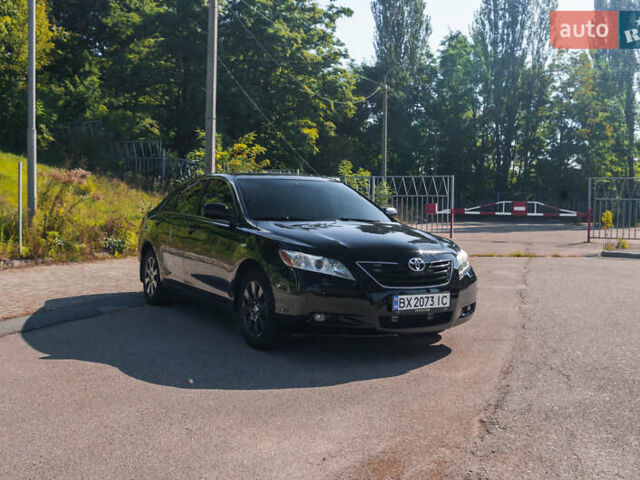 Чорний Тойота Камрі, об'ємом двигуна 2.4 л та пробігом 260 тис. км за 8750 $, фото 3 на Automoto.ua