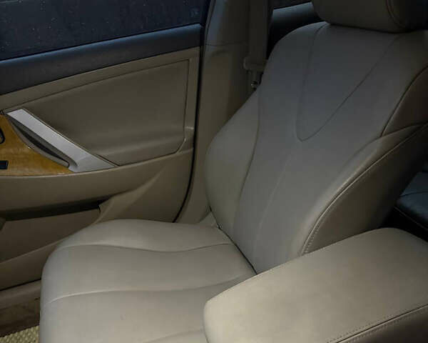 Черный Тойота Камри, объемом двигателя 2.36 л и пробегом 357 тыс. км за 6900 $, фото 4 на Automoto.ua