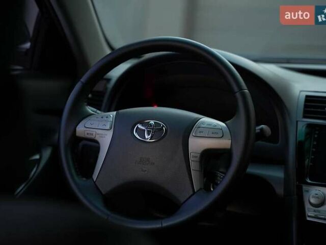 Черный Тойота Камри, объемом двигателя 3.5 л и пробегом 238 тыс. км за 10500 $, фото 32 на Automoto.ua