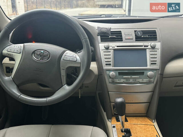 Чорний Тойота Камрі, об'ємом двигуна 2.36 л та пробігом 302 тис. км за 8500 $, фото 10 на Automoto.ua