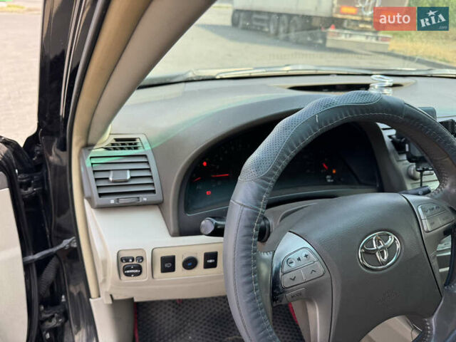 Черный Тойота Камри, объемом двигателя 2.36 л и пробегом 388 тыс. км за 6300 $, фото 5 на Automoto.ua