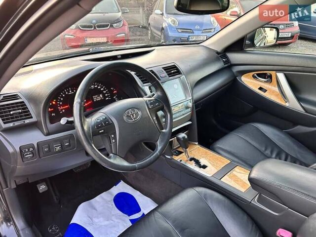 Черный Тойота Камри, объемом двигателя 2.4 л и пробегом 197 тыс. км за 8100 $, фото 13 на Automoto.ua