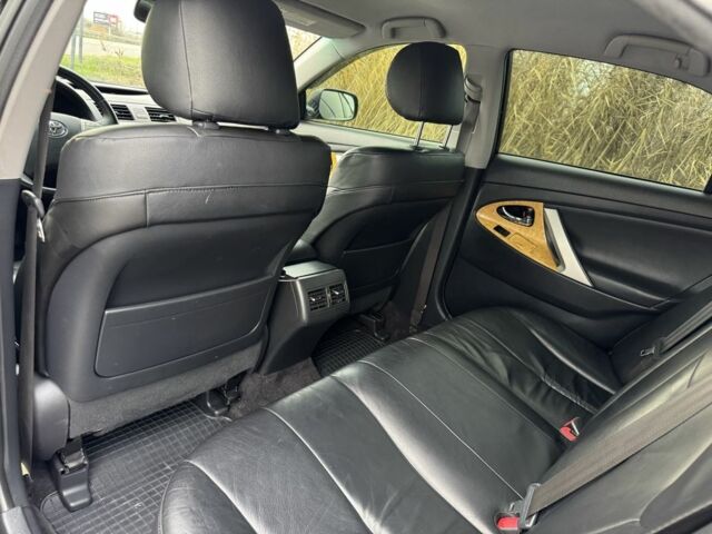 Чорний Тойота Камрі, об'ємом двигуна 2.4 л та пробігом 192 тис. км за 10500 $, фото 4 на Automoto.ua