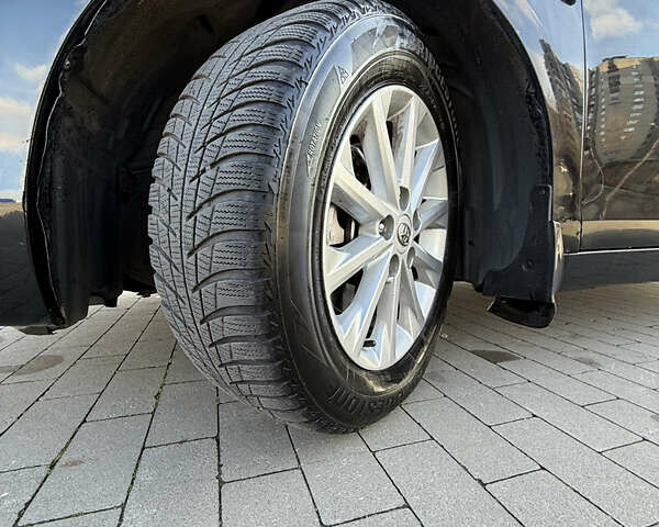 Черный Тойота Камри, объемом двигателя 3.5 л и пробегом 235 тыс. км за 8300 $, фото 15 на Automoto.ua