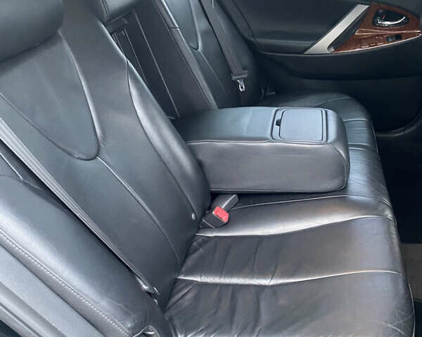 Черный Тойота Камри, объемом двигателя 3.5 л и пробегом 252 тыс. км за 10200 $, фото 27 на Automoto.ua