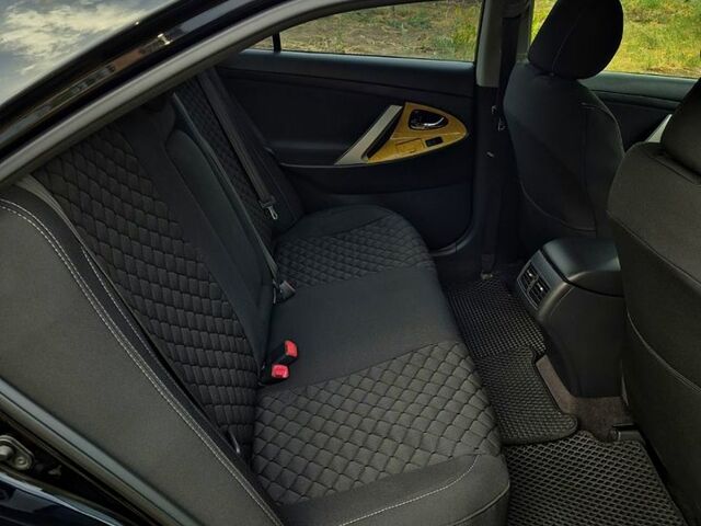 Черный Тойота Камри, объемом двигателя 2.4 л и пробегом 194 тыс. км за 8300 $, фото 2 на Automoto.ua