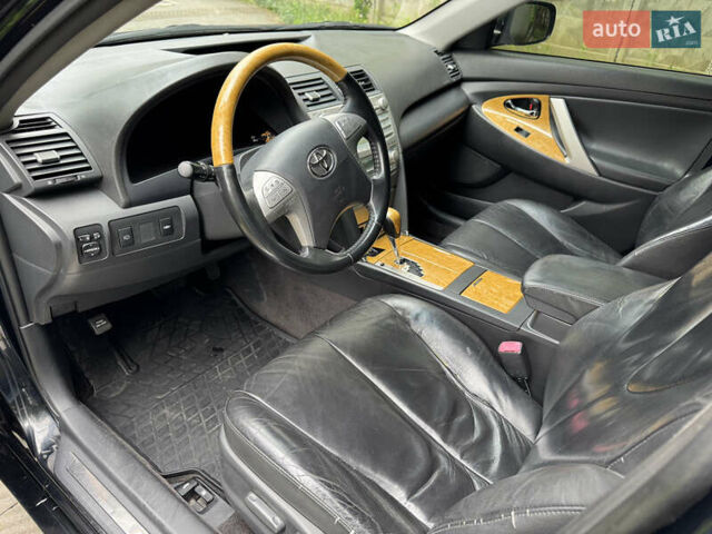 Чорний Тойота Камрі, об'ємом двигуна 3.5 л та пробігом 370 тис. км за 8399 $, фото 20 на Automoto.ua