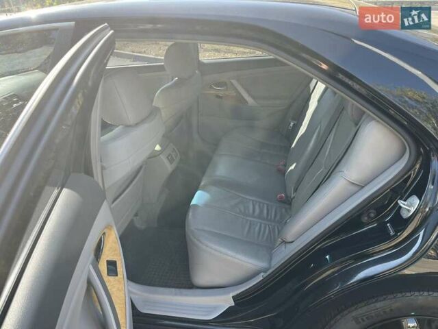 Черный Тойота Камри, объемом двигателя 2.36 л и пробегом 280 тыс. км за 8700 $, фото 8 на Automoto.ua