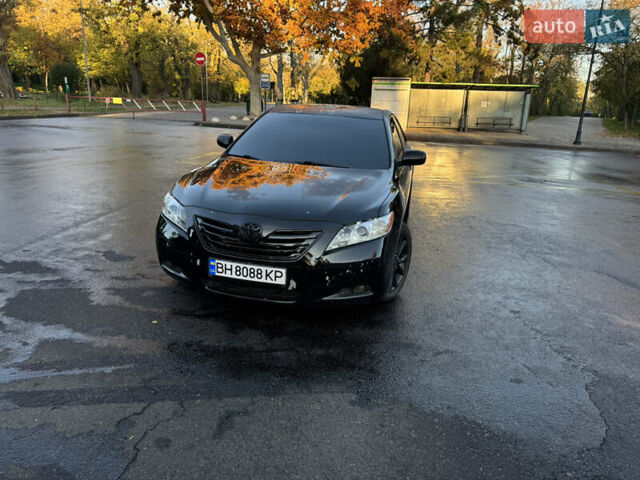 Чорний Тойота Камрі, об'ємом двигуна 3.5 л та пробігом 300 тис. км за 9000 $, фото 1 на Automoto.ua