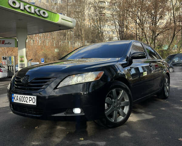 Черный Тойота Камри, объемом двигателя 3.5 л и пробегом 268 тыс. км за 8777 $, фото 1 на Automoto.ua