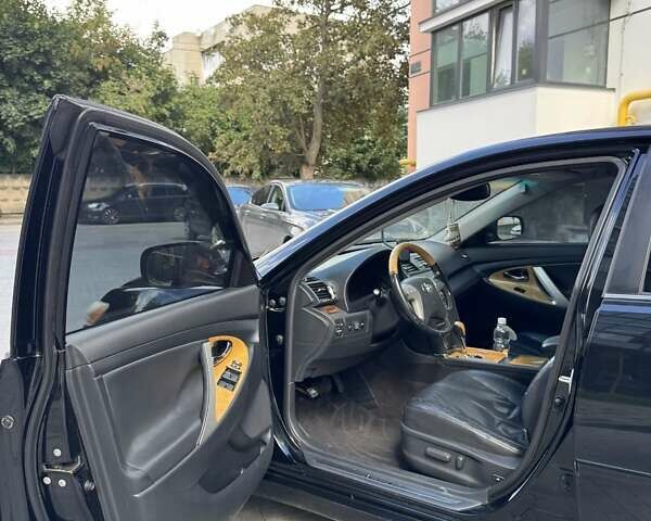 Черный Тойота Камри, объемом двигателя 3.5 л и пробегом 260 тыс. км за 7900 $, фото 1 на Automoto.ua