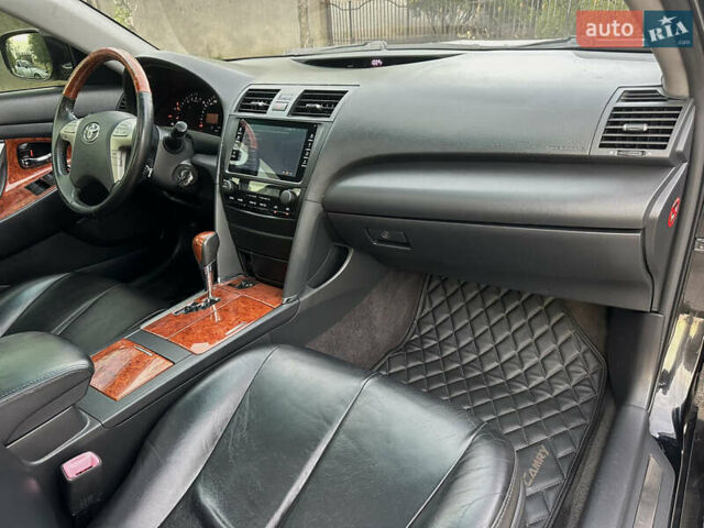 Черный Тойота Камри, объемом двигателя 3.46 л и пробегом 187 тыс. км за 11300 $, фото 22 на Automoto.ua